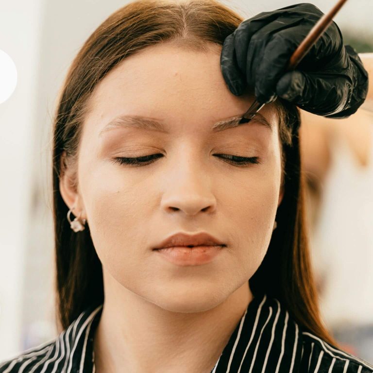 Pielęgnacja Oprawy Oczu – Regulacja Henna-1